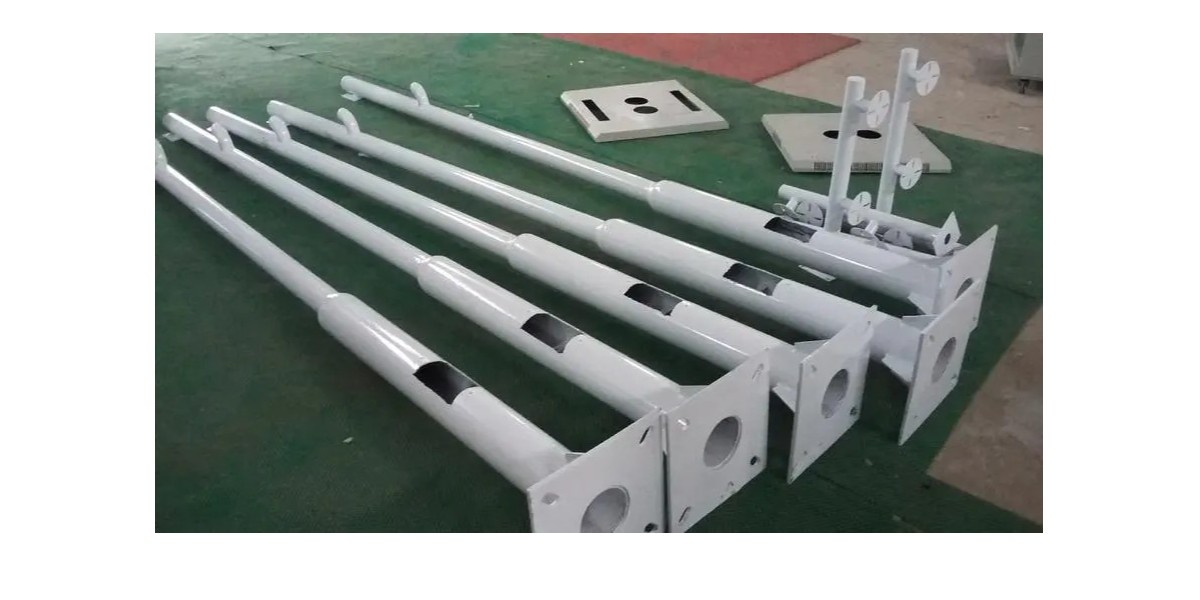 精致立桿廠家專業(yè)立桿生產(chǎn)：哪種材質(zhì)的監(jiān)控立桿性價(jià)比高